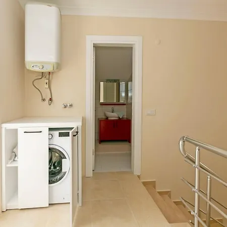 Paradise Town Despina Willa *