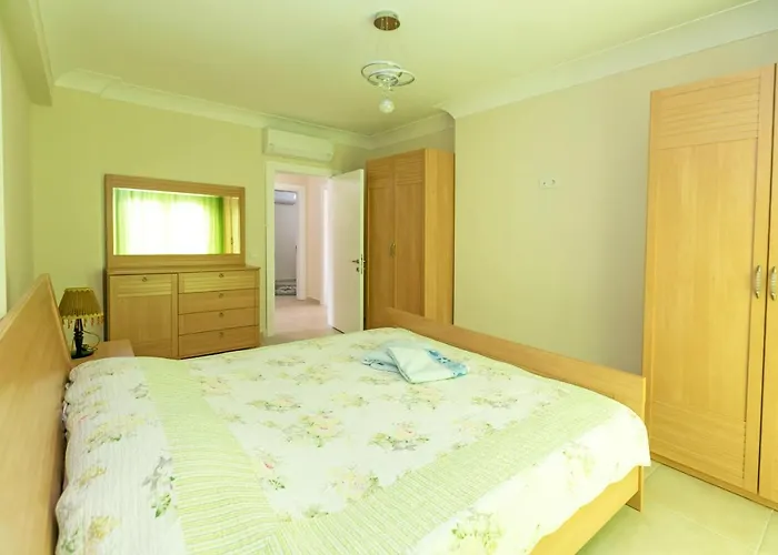 Paradise Town Despina 베렉